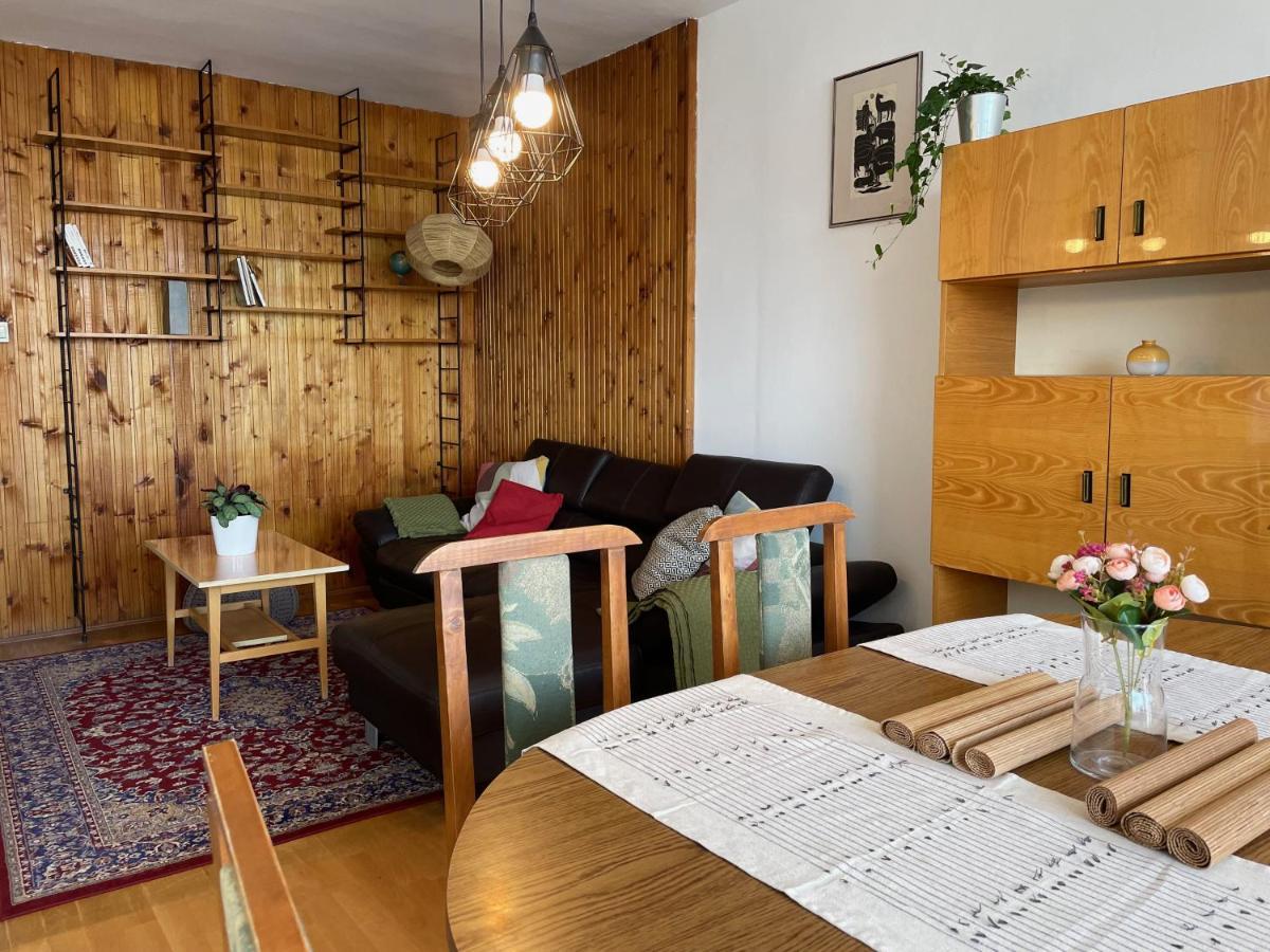 Nosztalgia Apartman Apartment Veszprém Exterior photo